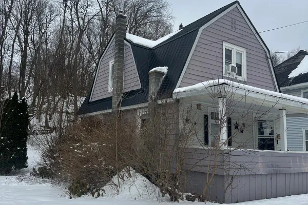 37 HOWARD AVE