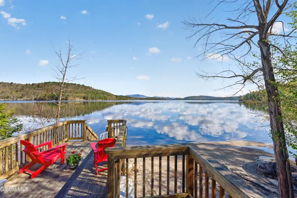 55 LAKEVIEW DR