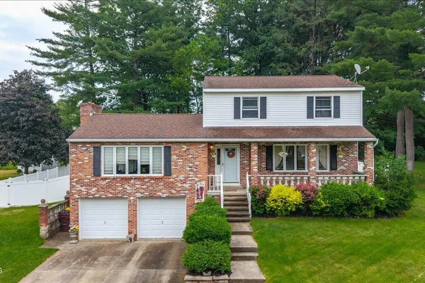 39 BAKER DR