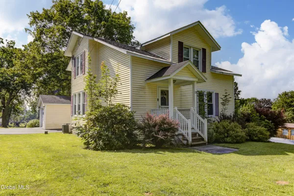 22 HIGHLAND AVE