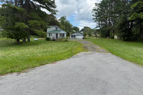 5886 LAKE RD