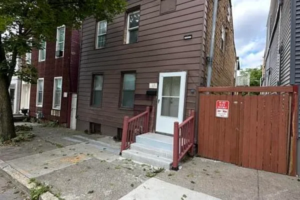 15 SHERMAN ST