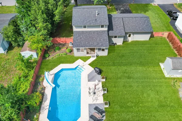 15 WALTER DR