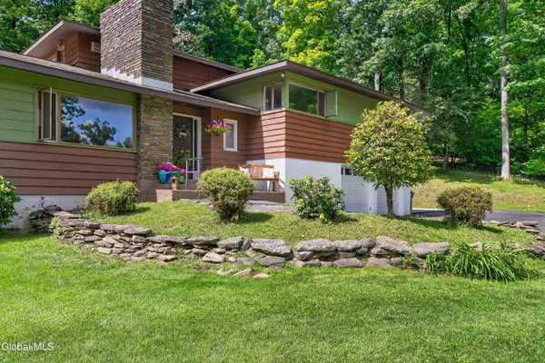 303 TERRACE RD
