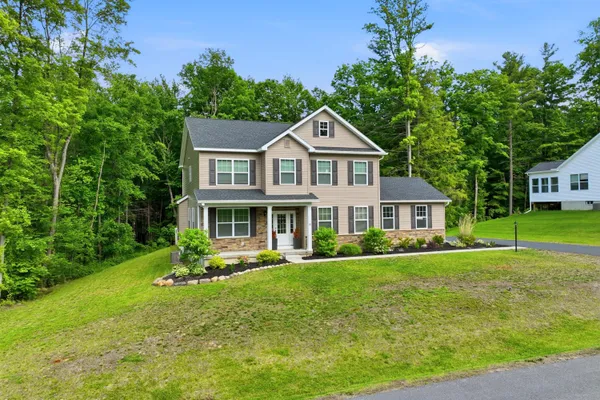 29 STONE RIDGE RD