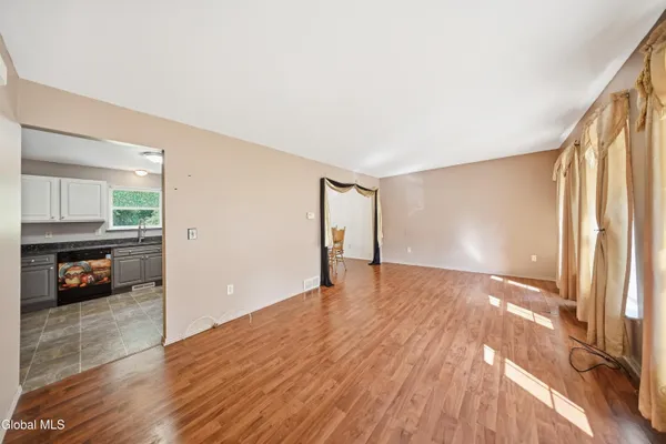 27 WYNANTSKILL WAY