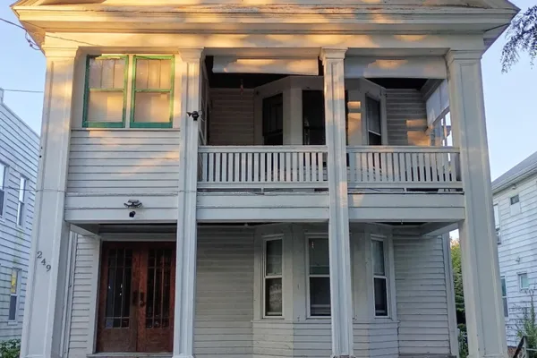 249 MANNING BLVD