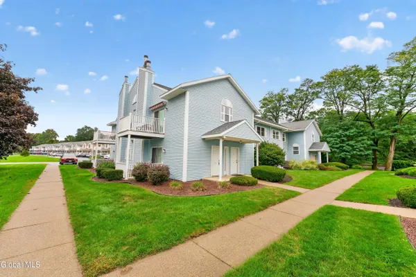 705 CAMBRIDGE MANOR DR