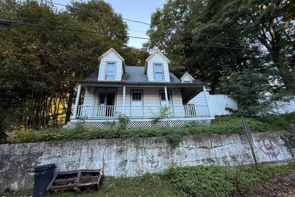 77 MOHAWK ST