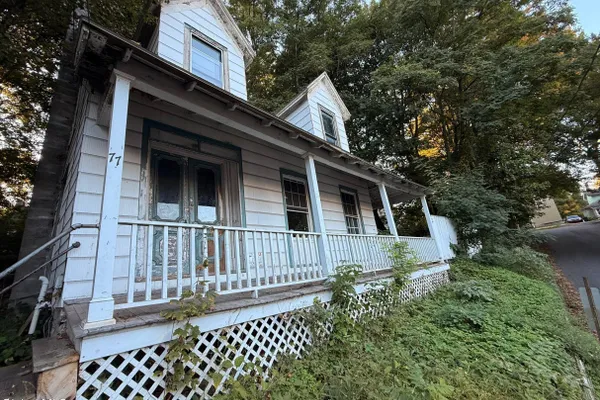 77 MOHAWK ST
