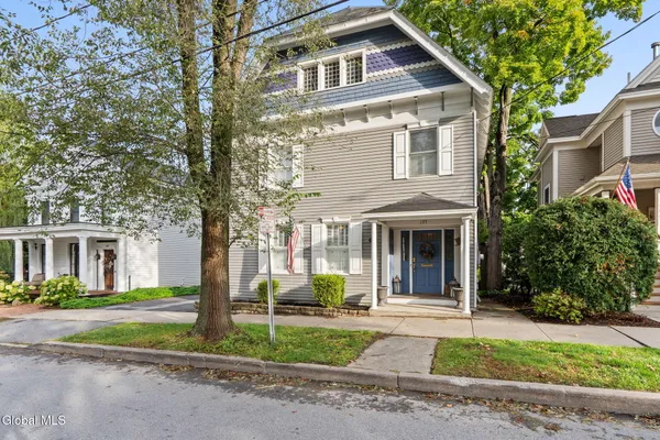 135 GRAND AVE