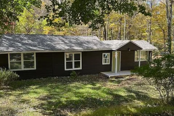 109 LAKE MILLS RD