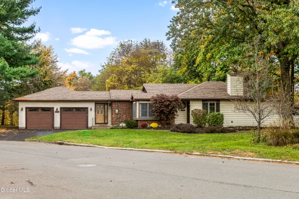 109 JOSEPH CT