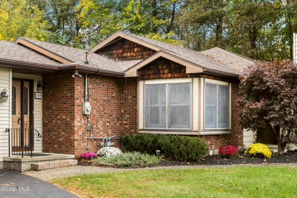 109 JOSEPH CT