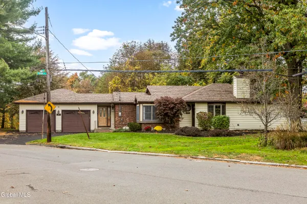 109 JOSEPH CT