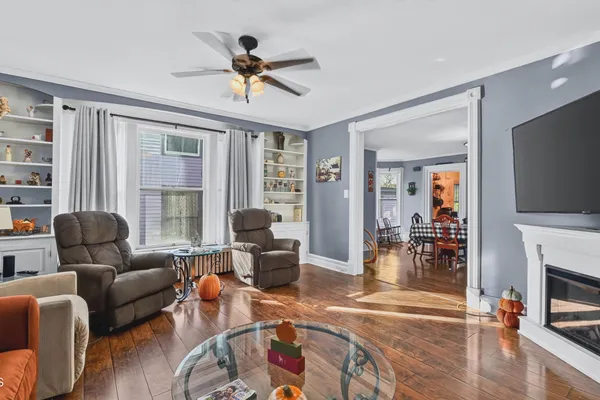17 PROSPECT AVE