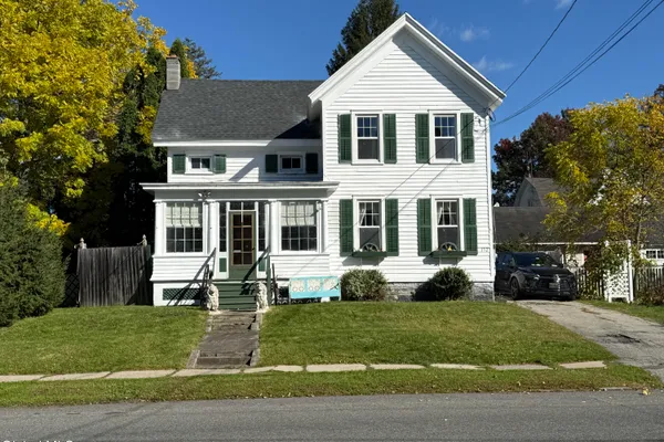 152 KINGSBORO AVE