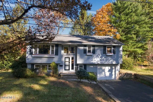 24 PATRICIA LN