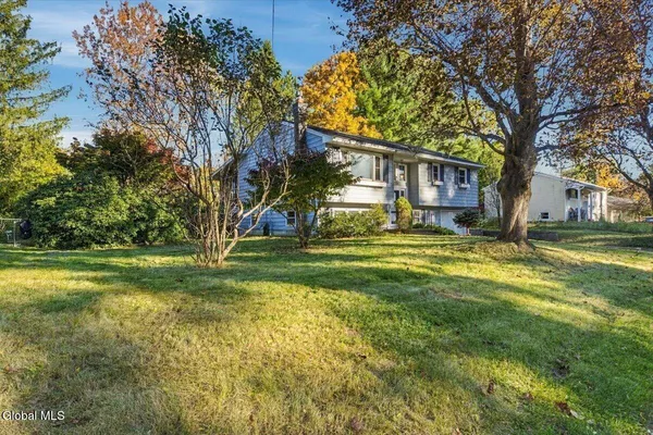 24 PATRICIA LN