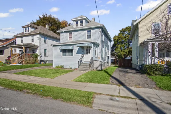 311 FLORAL AVE