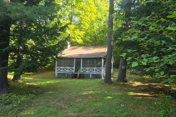 128 E SHORE DR