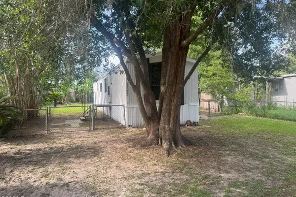21333 CAMPBELL DR