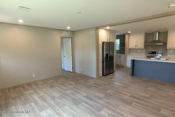 7704 GORDON LOOP