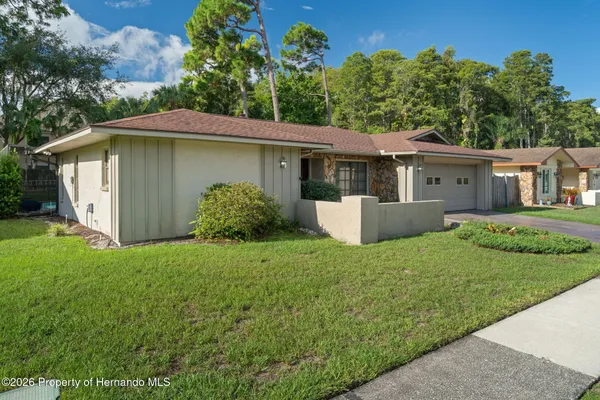 2220 COLONIAL BLVD