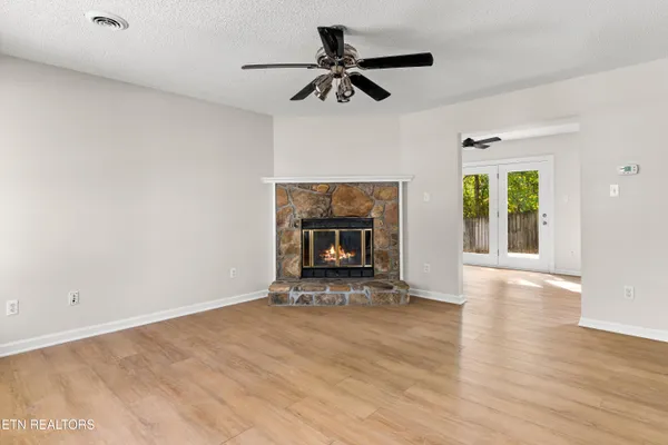 805 BLACK ROCK CIR