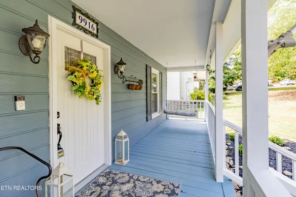 9916 CEDAR CROFT CIR