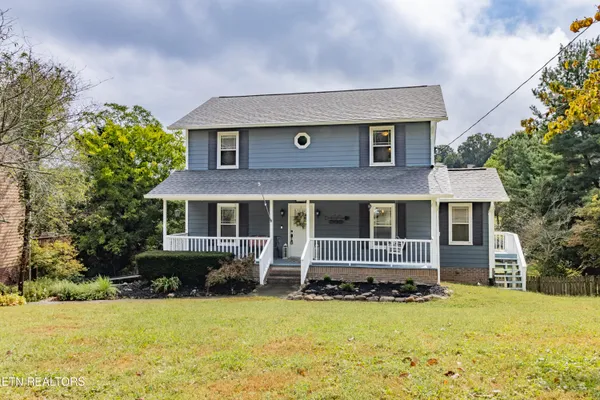 9916 CEDAR CROFT CIR