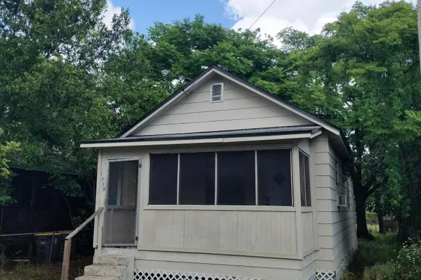 1339 MOUNT HERMAN ST