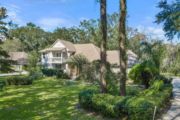 413 RIVER BIRCH LN