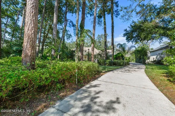 413 RIVER BIRCH LN