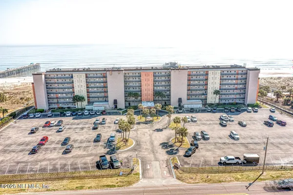 3350 S FLETCHER AVE 6C