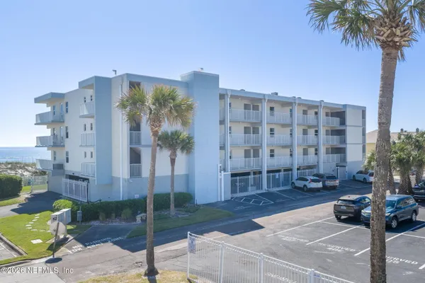 10 11TH AVE 102
