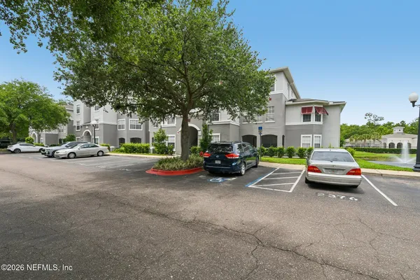 3591 KERNAN BLVD 208