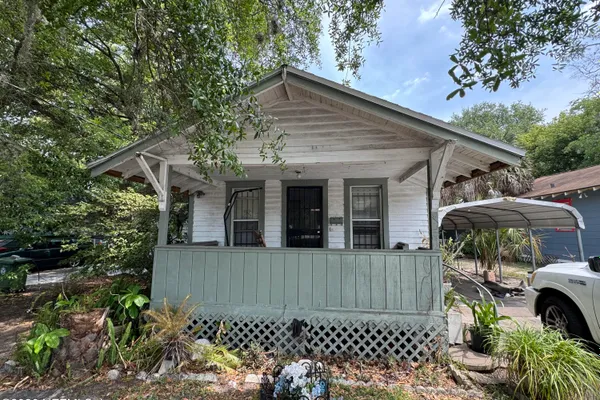 337 W 26TH ST