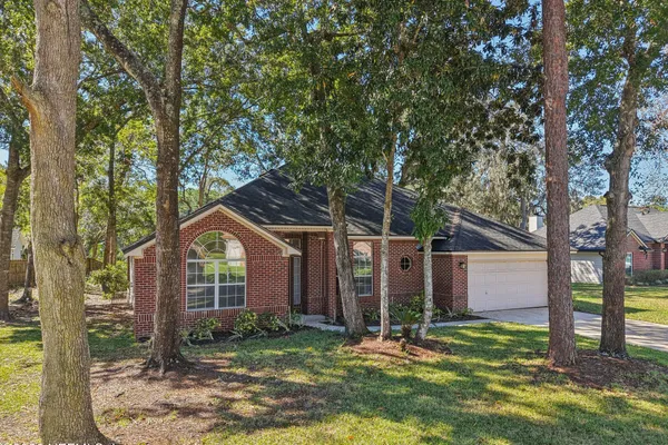 208 HONEYSUCKLE WAY