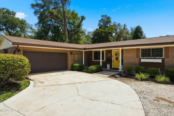 3337 HOLLYCREST BLVD