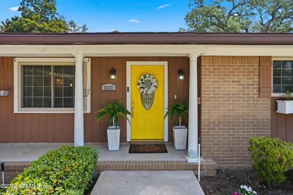 3337 HOLLYCREST BLVD