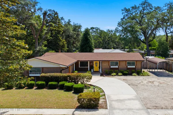 3337 HOLLYCREST BLVD