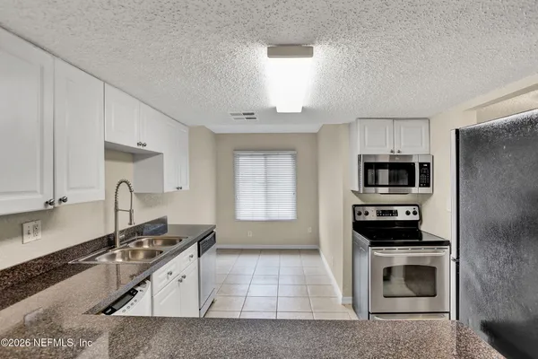355 MONUMENT RD 12 A1