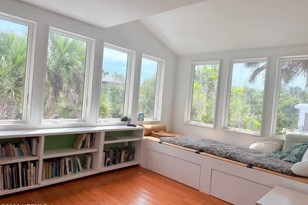 115 AZALEA PL