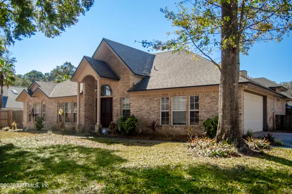 1906 BELLE ANGELINE CT