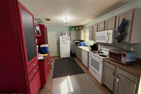 10516 TIMBER CREEK LN