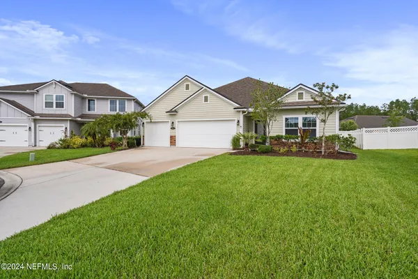 40 LORD BYRON CT