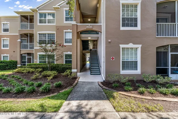 7990 BAYMEADOWS RD 1015