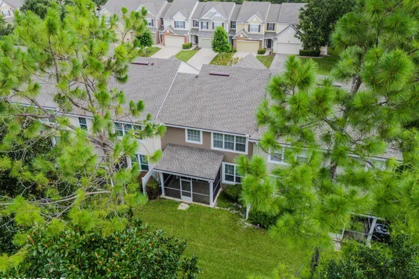 6486 YELLOW LEAF CT
