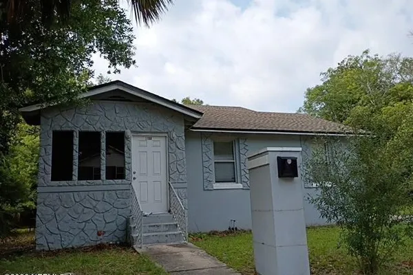 1150 CLAUDIA SPENCER ST